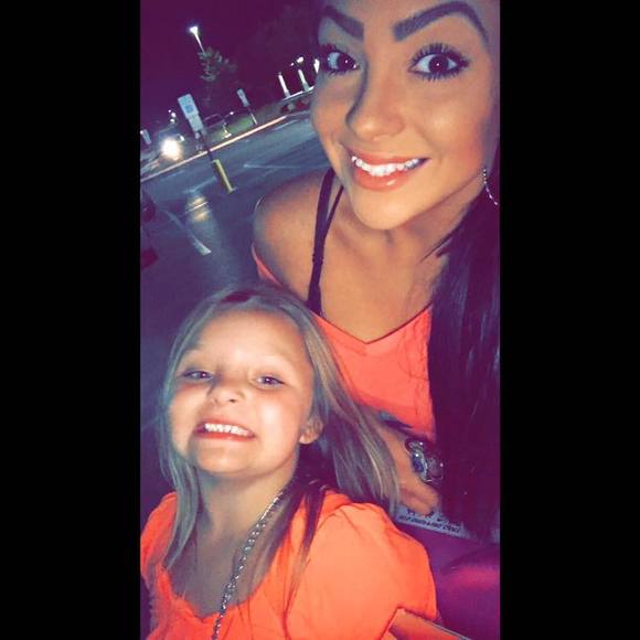 Meet your Posher, Rebecca - Picture 1 of 1